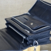 Pánská kožená příruční taška s přední zipovou kapsou na doklady